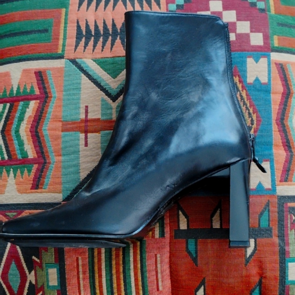 ⚜️ STUART WEITZMAN DEADSTOCK BLACK LEATHER SPANISH  BOOTS SZ 8